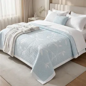 Summer Cooling Blanket - Lightweight Breathable Cool Comforter for Hot Sleepers, Ultra Soft Quilted Throw Blanket for Bed, Couch & Office, Decorative Bedding Gift