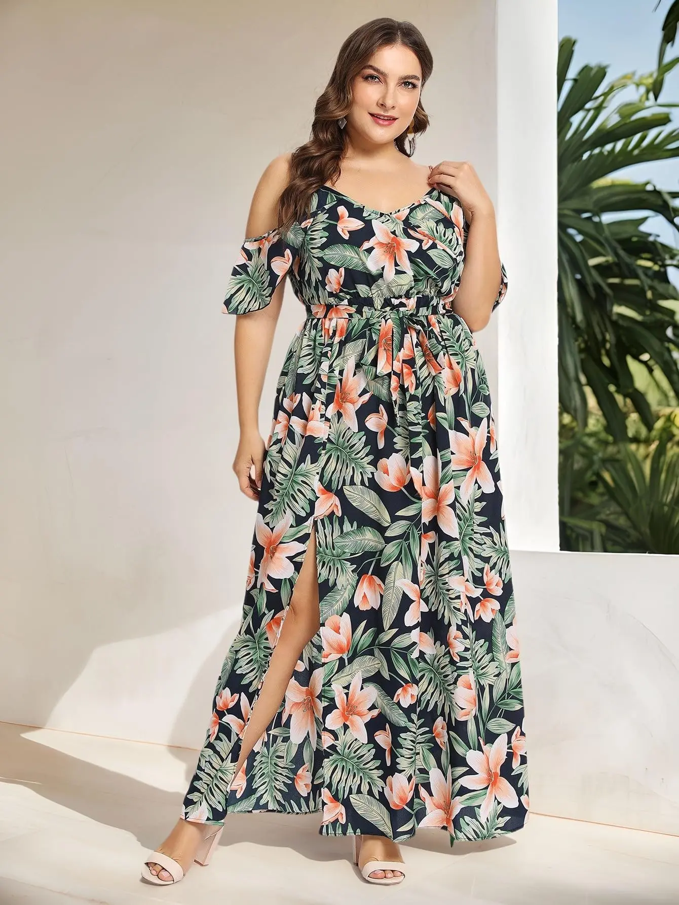 Lady's Plus Size Curvy Cold-Shoulder Floral Maxi Dress with Slit, Short-Sleeve Casual Wear, Shortsleeve, Curvy Dresses Plus Size