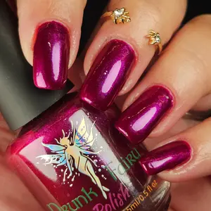 Plonk | A Dark Violet to Red Shifting Multichrome Nail Polish