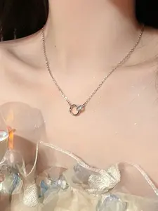 Minimalist Interlocking Circle Necklace, Elegant Jewelry Accessory, Perfect Gift for Her, Fashionable Daily Wear, Trendy Neck Ring