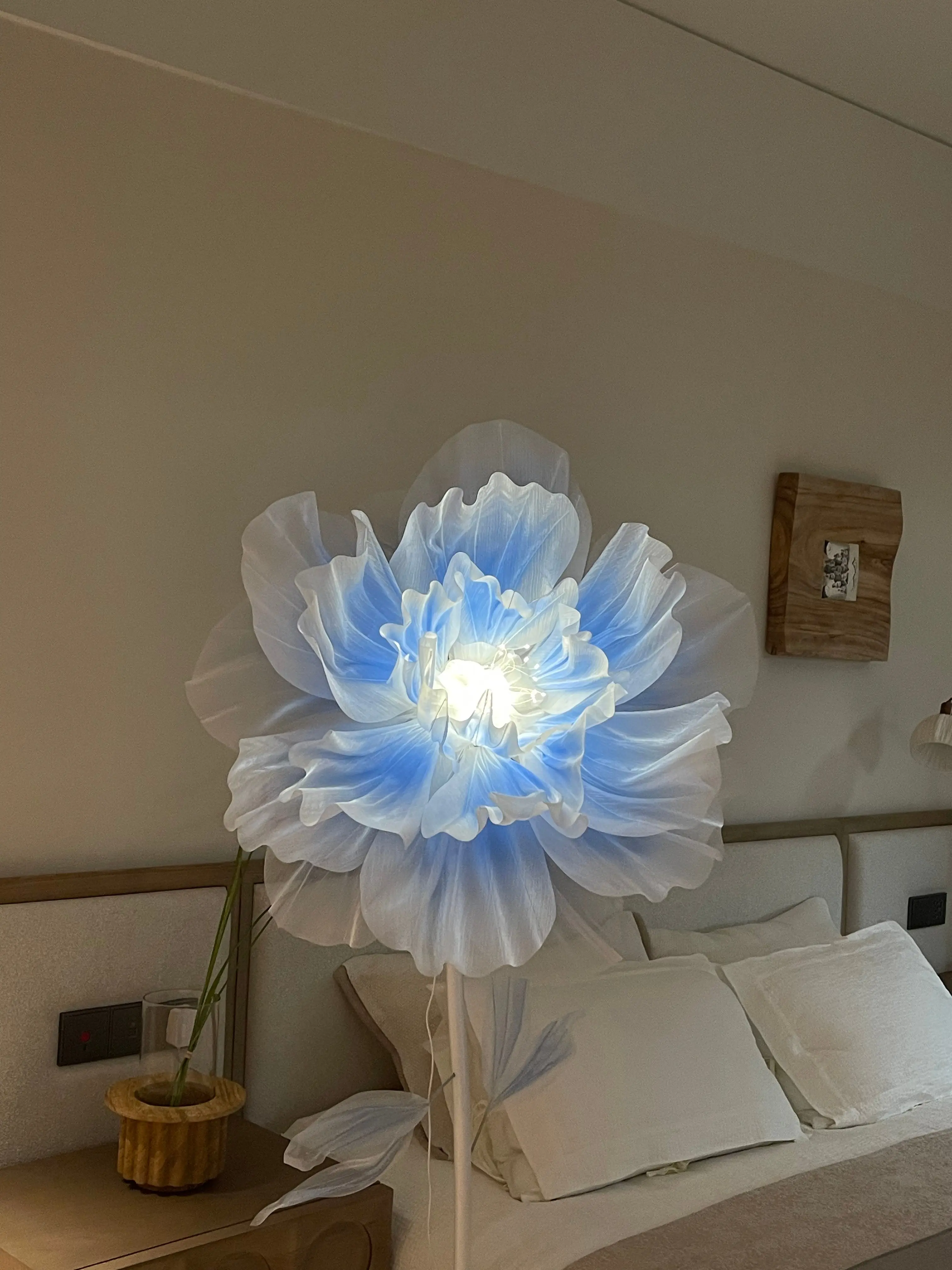 Silk Satin Giant Artificial Flowers Dancing Petals Flowers Wedding Road Guide Flowers Props Stage Layout Garden Decoration Party Supplies Home Decor