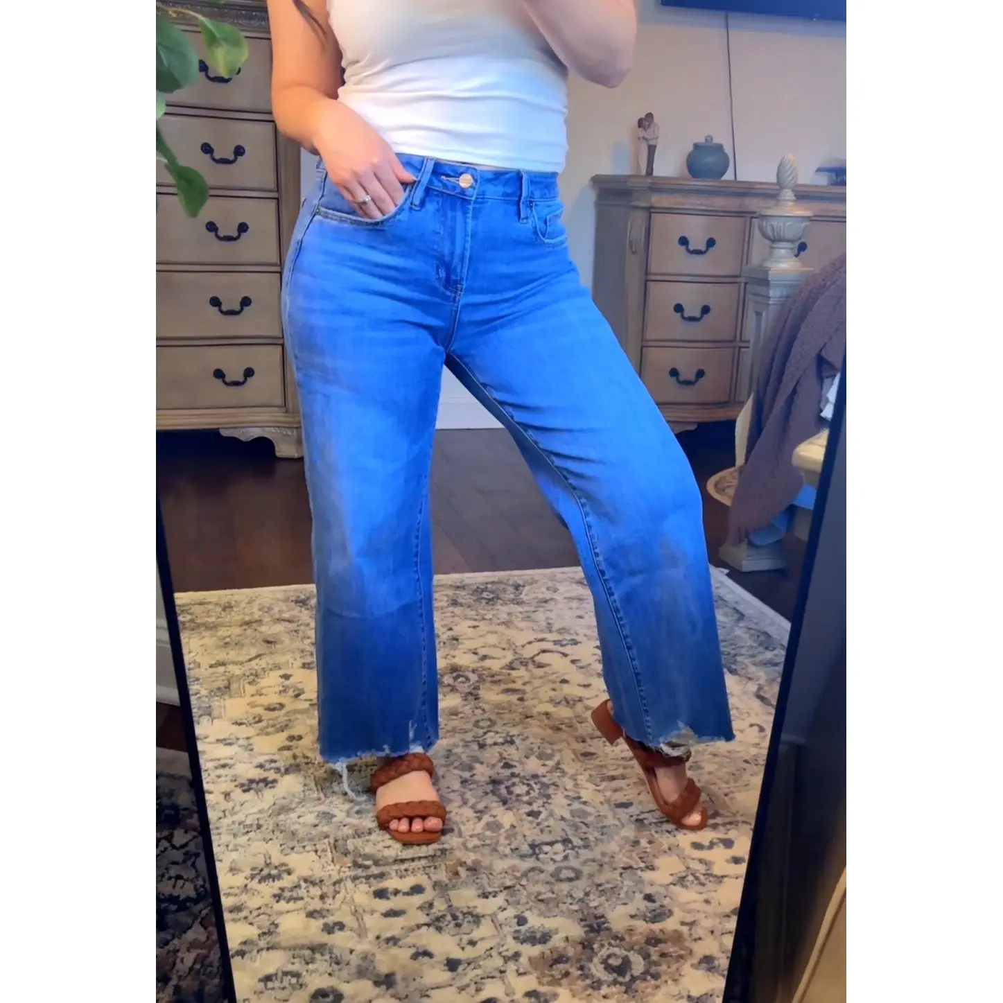 SUPER HIGH WIDE CROP FRAYED HEM SUPER HIGH WIDE CROP FRAYED HEM
