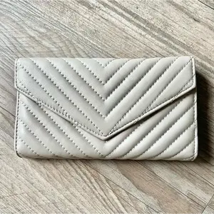 Beige “Hottie” Wallet
