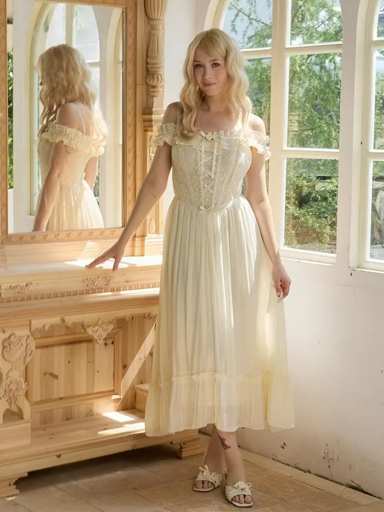 Blanche Garden Corset Dress-Grad Dress Graduation Dress Summer Outfits Vacation Llowy Elegant Maxi  Casual Womenswear Feminine Piece Soft Lace Basic Shortsleeve
