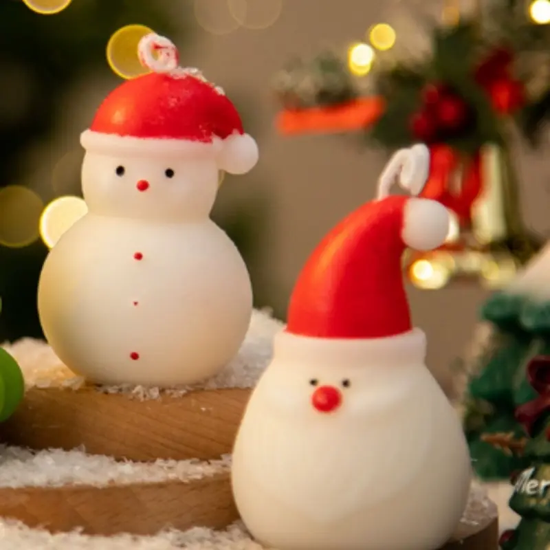 Christmas snowman and Santa Claus scented candles, lovely and delicate red hat snowman and Santa Claus, very suitable for Christmas decoration, festival decoration and daily atmosphere decoration, using soybean wax products, healthy and smokeless, suitabl