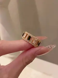 Elegant Vintage Geometric Zircon Ring for Women, Vintage Engagement Ring, Fashionable Copper Single Band, Perfect for Weddings Parties Gatherings, Vintage Bridal Ring