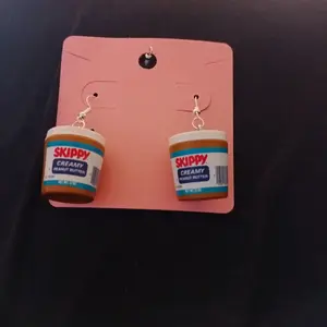 Retro Skippy Creamy Peanut Butter Earrings - Fun Food Jewelry for Peanut Butter Lovers