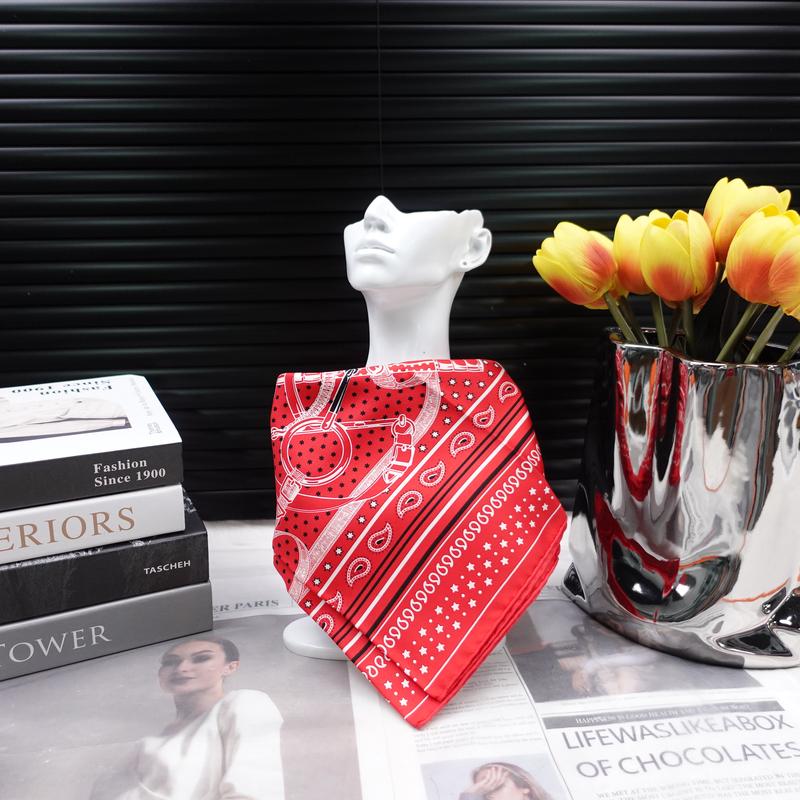 Pre-owned Hermes Red&Black &White Square Silk Scarf T20283935