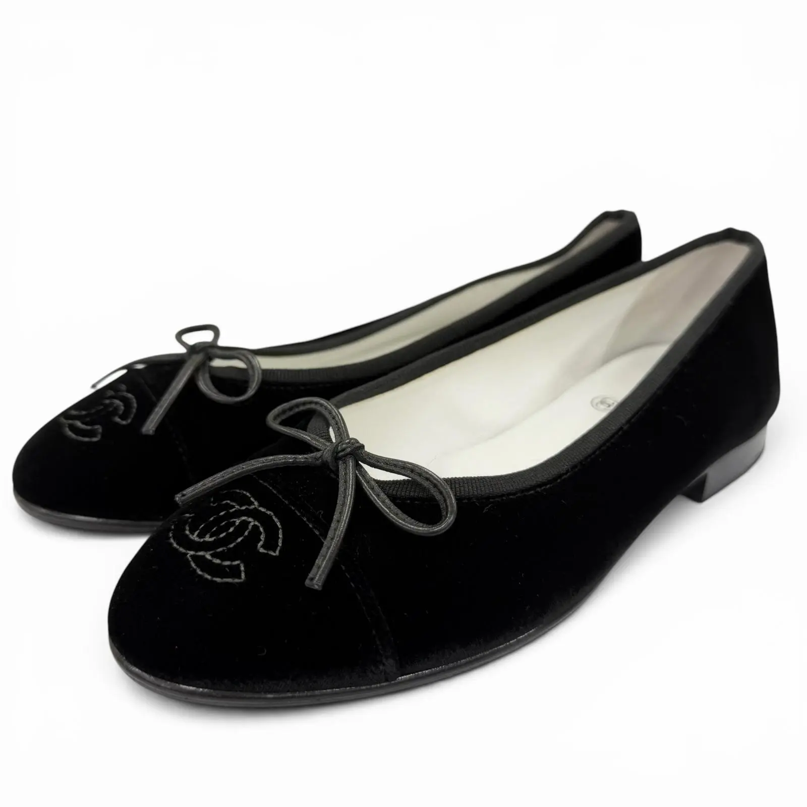 Pre-owned CHANEL Velvet Small Leather Goods Métiers d’Art Velour Ballerina Flats