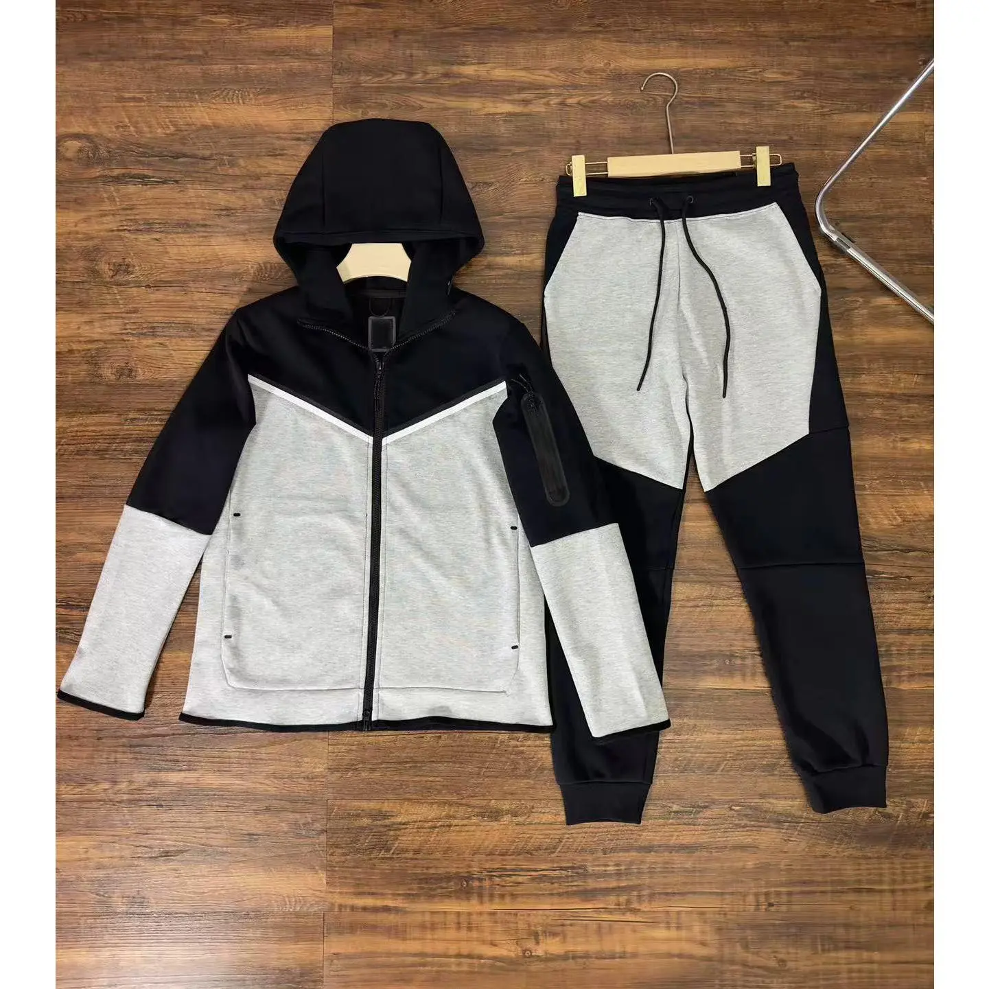 Black and grey half sleeve set