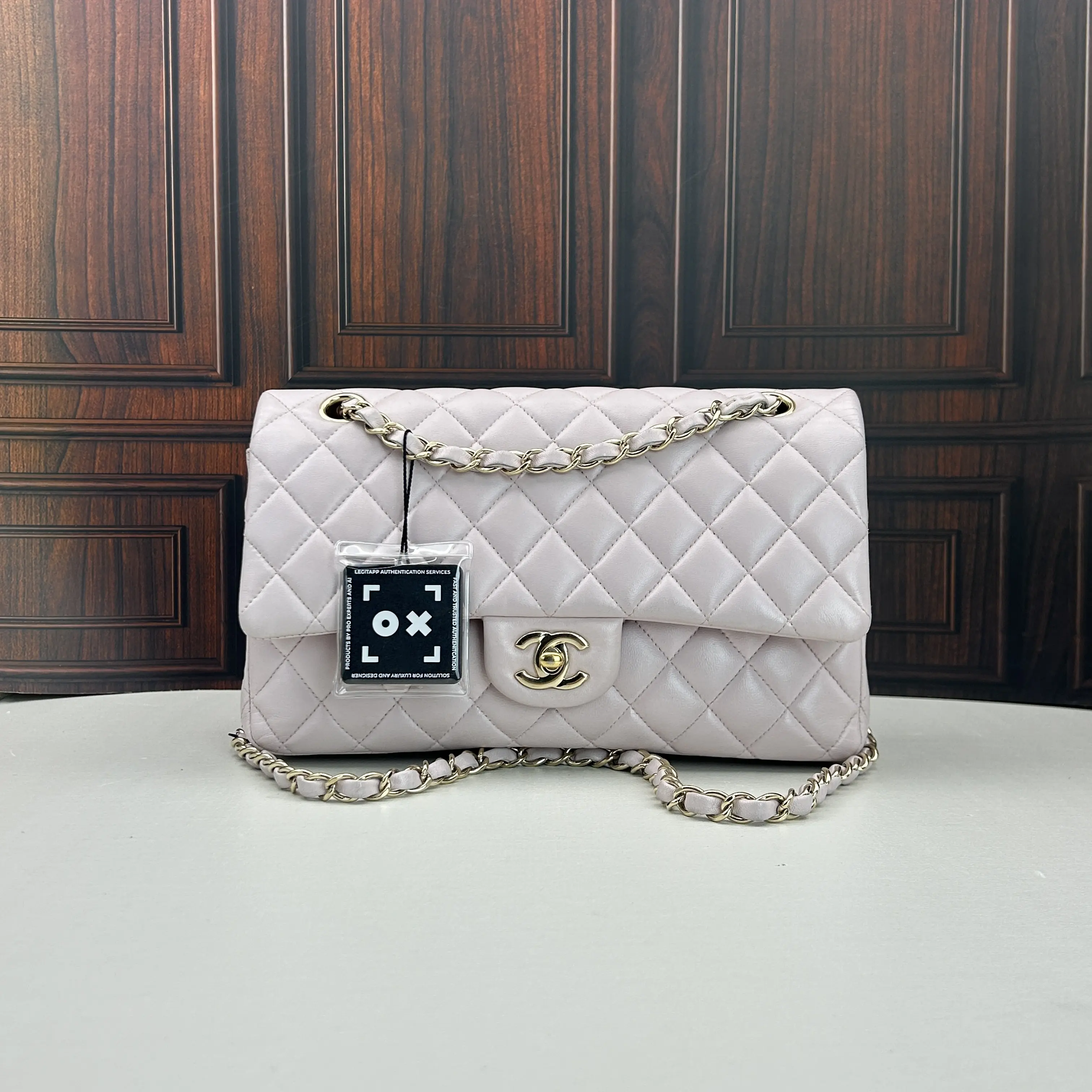 Pre-owned CHANEL Classic Flap (CF) Medium – Light Pink Lambskin 888