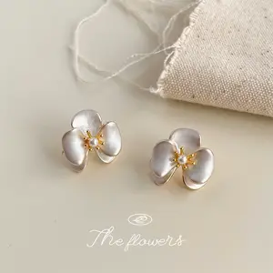 Stereo Phalaenopsis Flower Stud Earrings for Women Fashion Commuter Elegant Trendy Artificial Gemstone Dangle Earrings