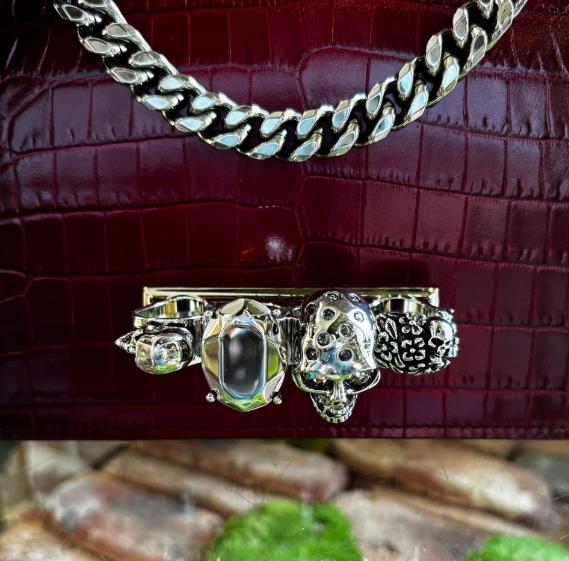 Pre-owned Alexander McQueen embossed leather Shoulder Bags Crystal Skull Shoulder Bag