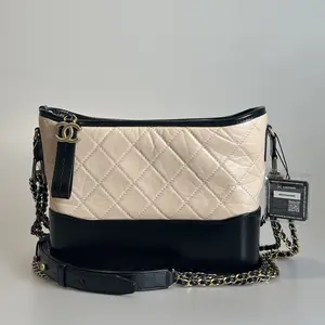 Pre-owned CHANEL Calfskin Shoulder Bag Gabrielle Hobo Cream with Black with Quilted Pattern 17061075