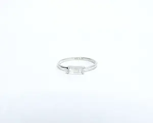 Rainbow Moonstone Petite Signet Ring – Sterling Silver