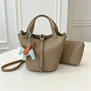 Women's Lychee Pattern Handbag 2026 Summer New Trend Casual Bucket Bag Versatile Shoulder Messenger Bag with Horse Charm