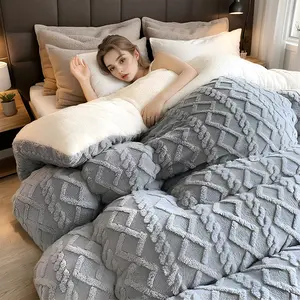 KAKBELL All Seasons Velvet Thick Quilt,  Keeps Warm Soft And Comfortable Thick Comforter,Machine Washable, Suitable for Bedroom Guest Room Hotel Bedding Sofa Car Camping