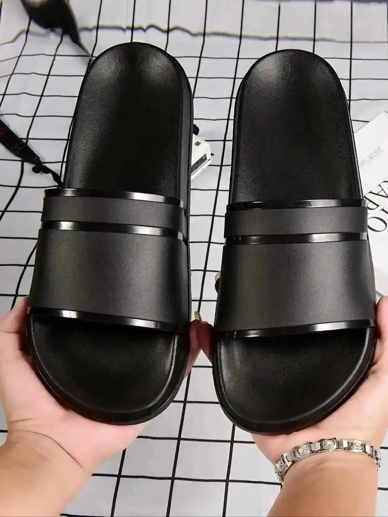 Men's Solid Slide Slip Soft Comfy Airy Non-slip Sports Daily for Indoor Outdoor Wear Slipper Sndls daily trainer responsive practical urban fitness cushioned sporty stable training Snkrs Sleek Heels Practical Everyday