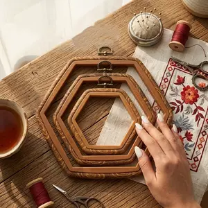 Embroidery Frame Cross Stitch Plastic Hexagonal Wood Grain Design, Decorative Embroidery Hoop, Floral Embroidery Stand, Craft Supplies