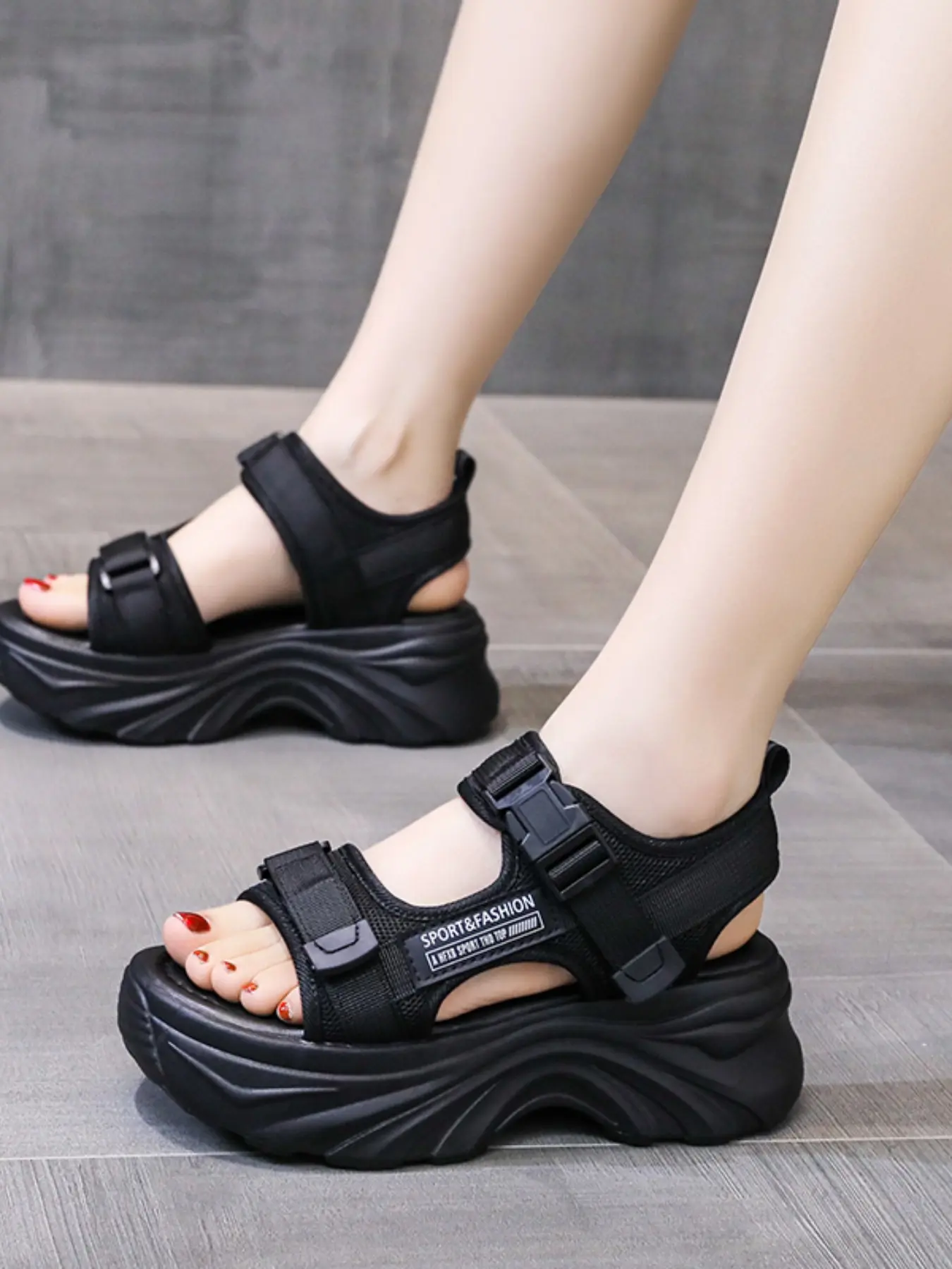 Women's Sport Sandals Summer Beach Thick Sole Elevated Sandals Height Increase Dad Shoes Trendy Slippers for Teenagers and Ladies Adjustable Sandals Trending Elevated Sandals Fashionable Slide Sandals Adjustable Slides