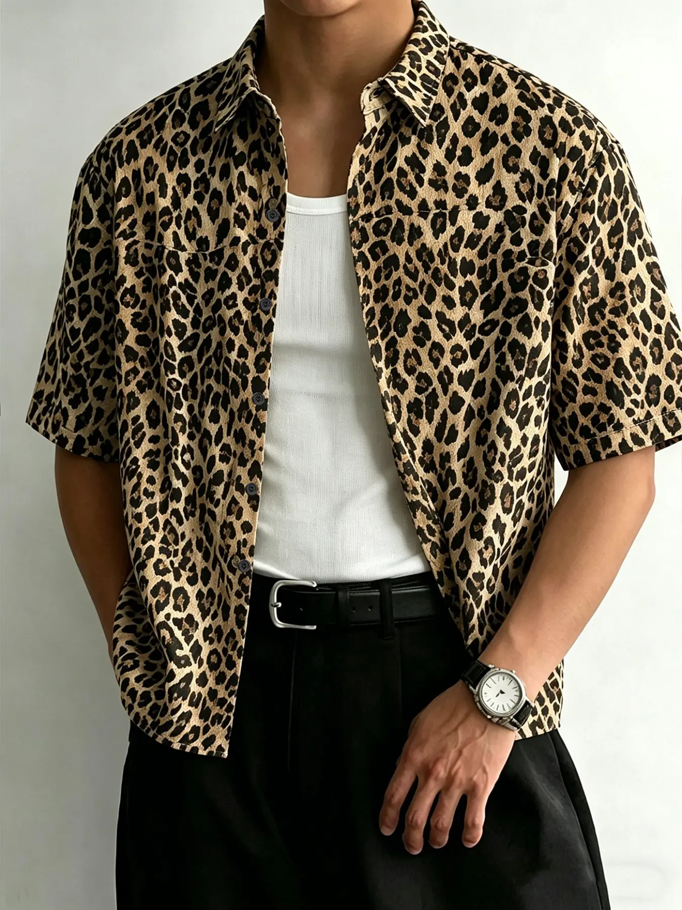 Men's Leopard Print Short Sleeve Button-Up Collared Shirt, Loose Fit Collar Classic Streetwear Style Casual Top, Vintage Animal Pattern Summer Shirt, Casual Fashion Shirt