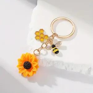 5pcs Sunflower & Bee Keychains, Perfect for Key Storage, Backpack Decor, Christmas Stocking Filler, Birthday Gift, Party Favor