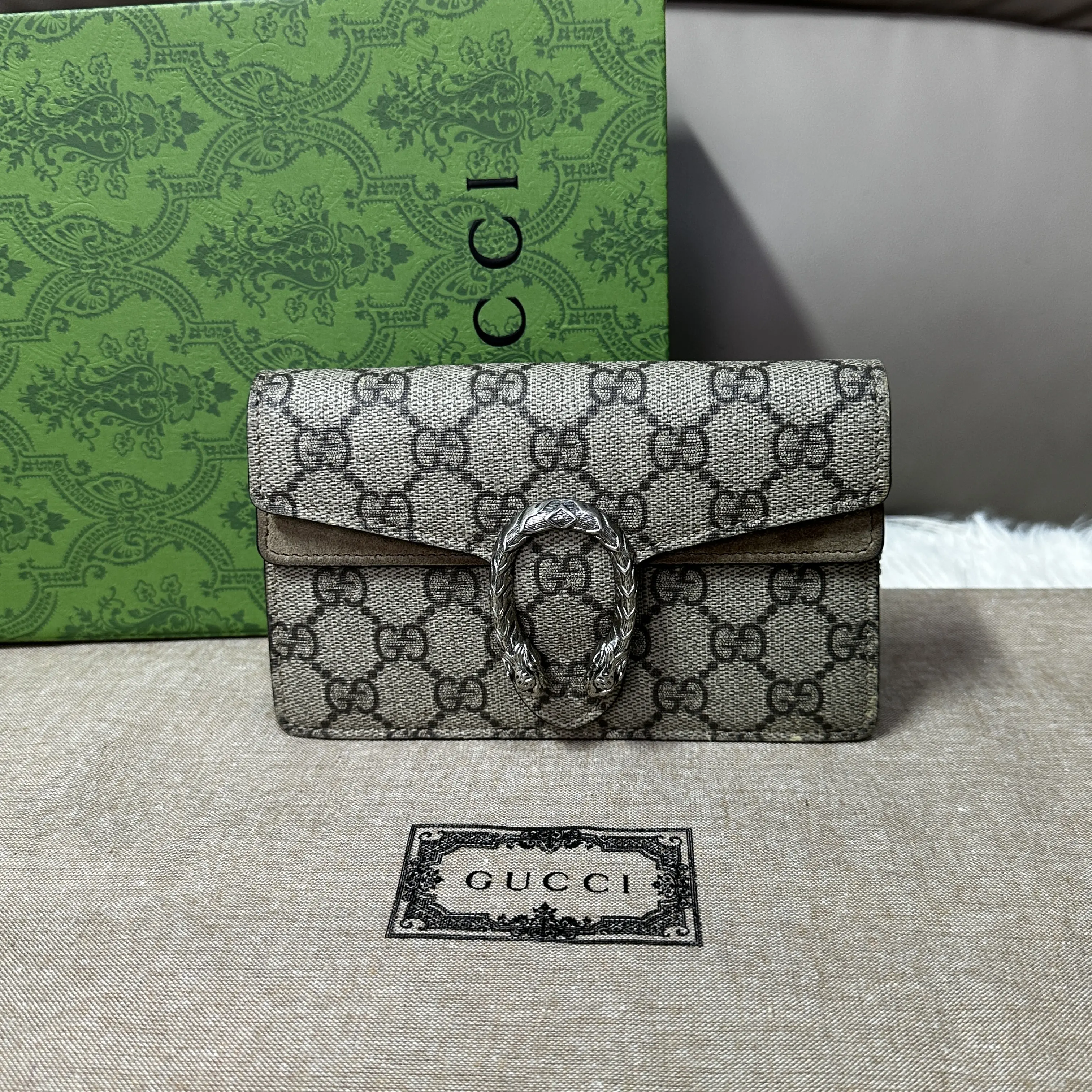Pre-owned GUCCI Dionysus Mini GG Supreme (SZ 58658)