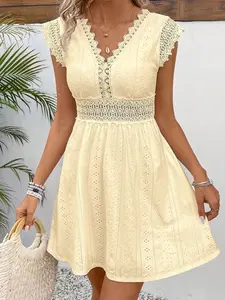 Hollow Out Jagged Edge Short Sleeve Dress - Blue Beach Vacation & Casual Summer Dress