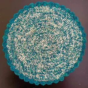 The Emerald Speckle Hand-Crochet Raffia Placemat - Green