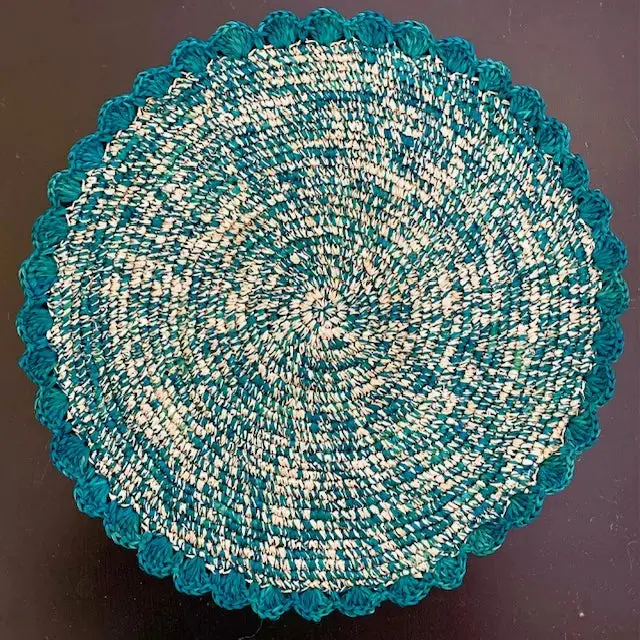 The Emerald Speckle Hand-Crochet Raffia Placemat - Green