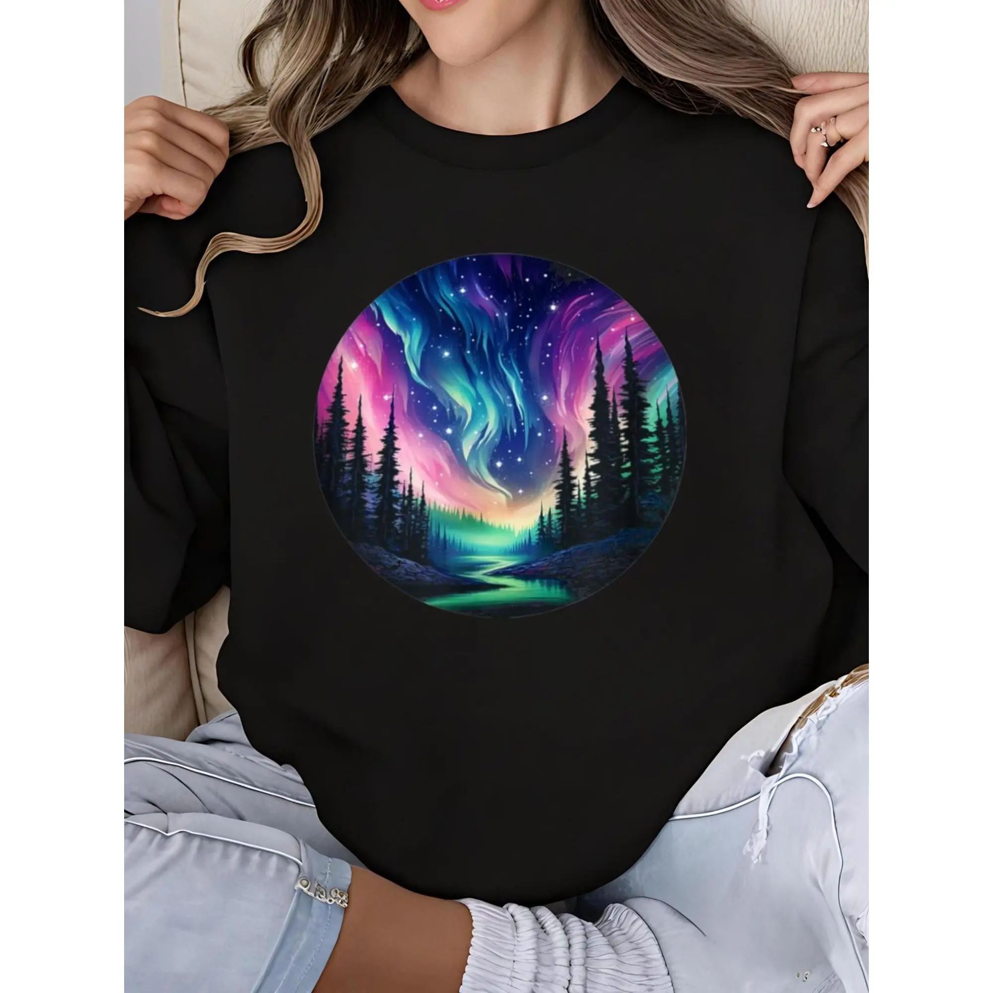 Aurora Borealis Night Sky Northern Lights Women's Crew Neck Long Sleeve Sweatshirt - Cozy Christmas Winter Holiday Graphic Print Soft Casual Streetwear Top