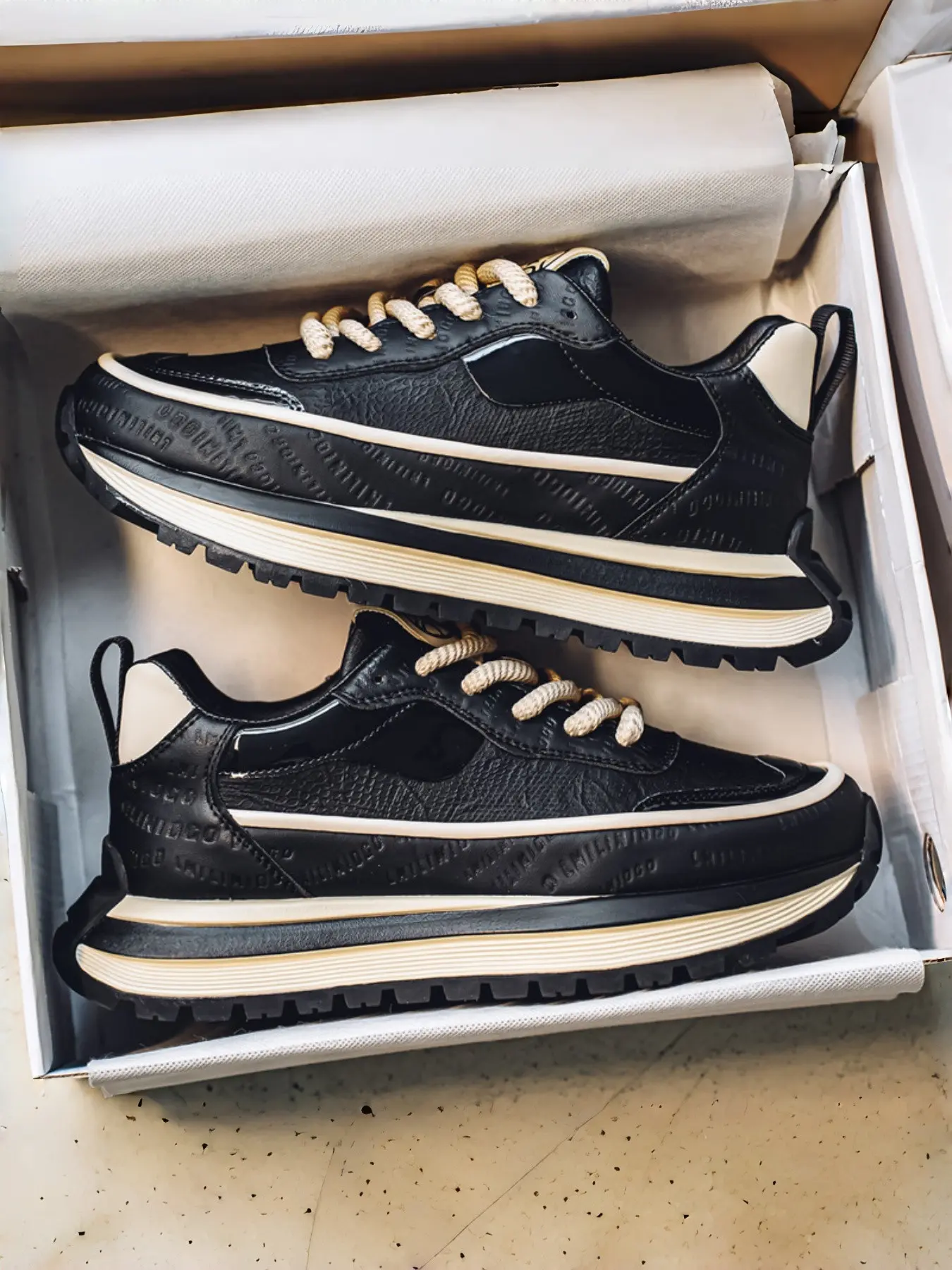 Teens' Hybrid Casual Walking Sneakers | Versatile Athletic Sports Shoes | Trendy Fashion Sneaker Streetwear Trainer | Sporty Sneakers All Seasons Sneakers