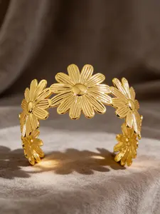 French Vintage Sunflower Relief Gold Bracelet, Luxurious High-End Style, Adjustable Open Design, Suitable for Students and Professionals
