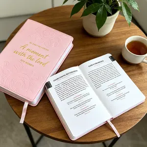 365 Daily One Minute With God Devotional Journal、One Minute With God Devotional Set for Women、Faux Leather Christian Notebook Set for Him & Her、Birthday, graduation gifts
