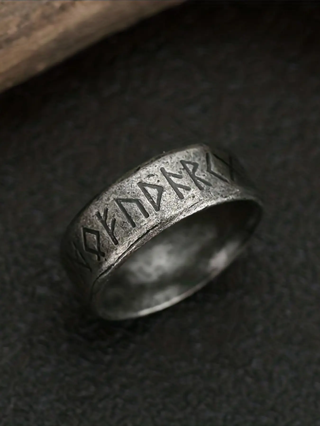 New Creative Design Retro-style Engraved Rune Fashion Men's Steel Ring Vintage Rings Jewelry