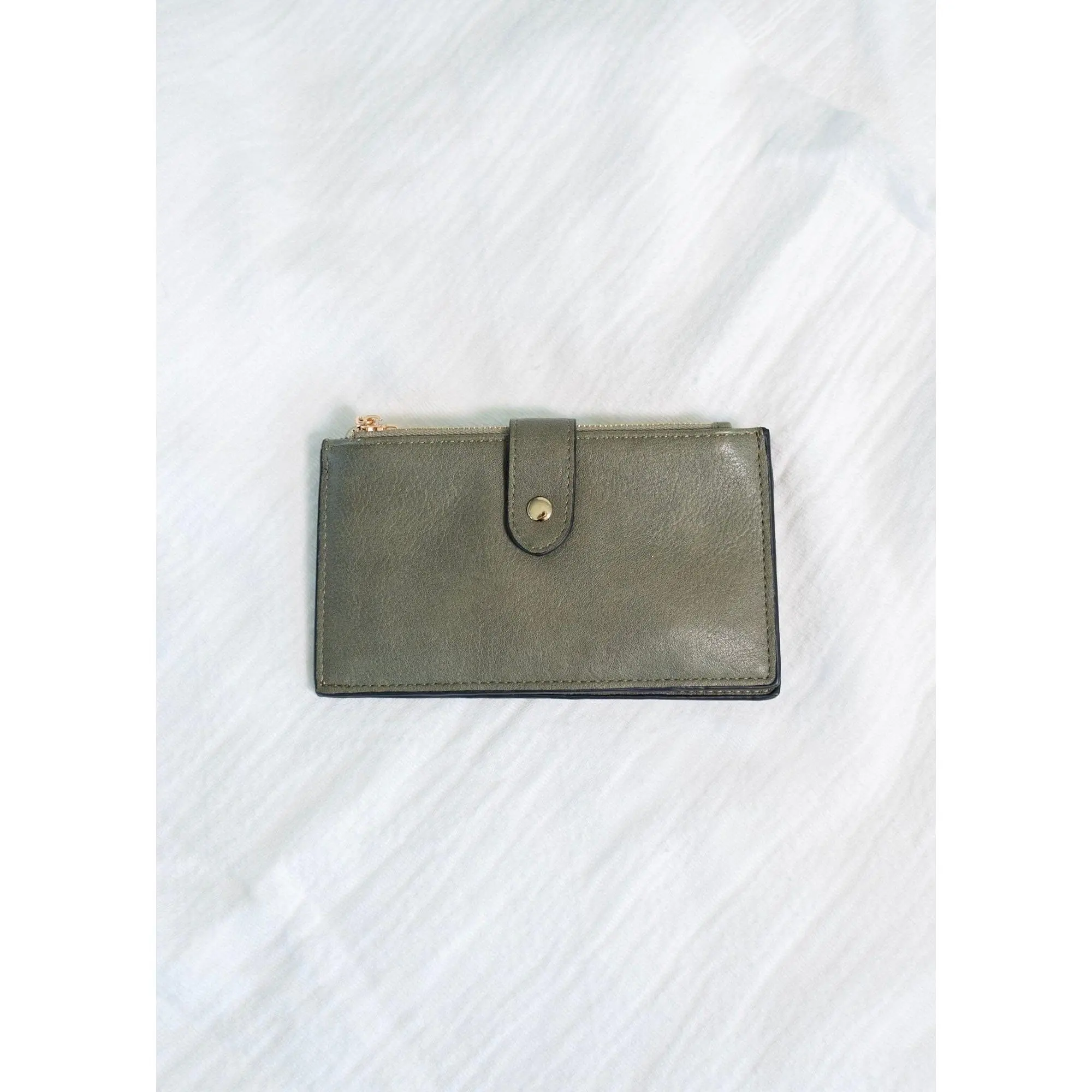 Women's RFID Blocking Album-Style Wallet - Army Green, Durable & Stylish Design with Metal Mesh for Everyday Use, RFID-Safe Data Protection, Rfid Blocking Wallet