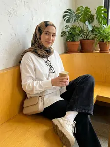 Women's Tie Dye Print Long Scarf, Casual Versatile Woven Headscarf for Daily Wear, Fashionable Muslim Hijab for Women