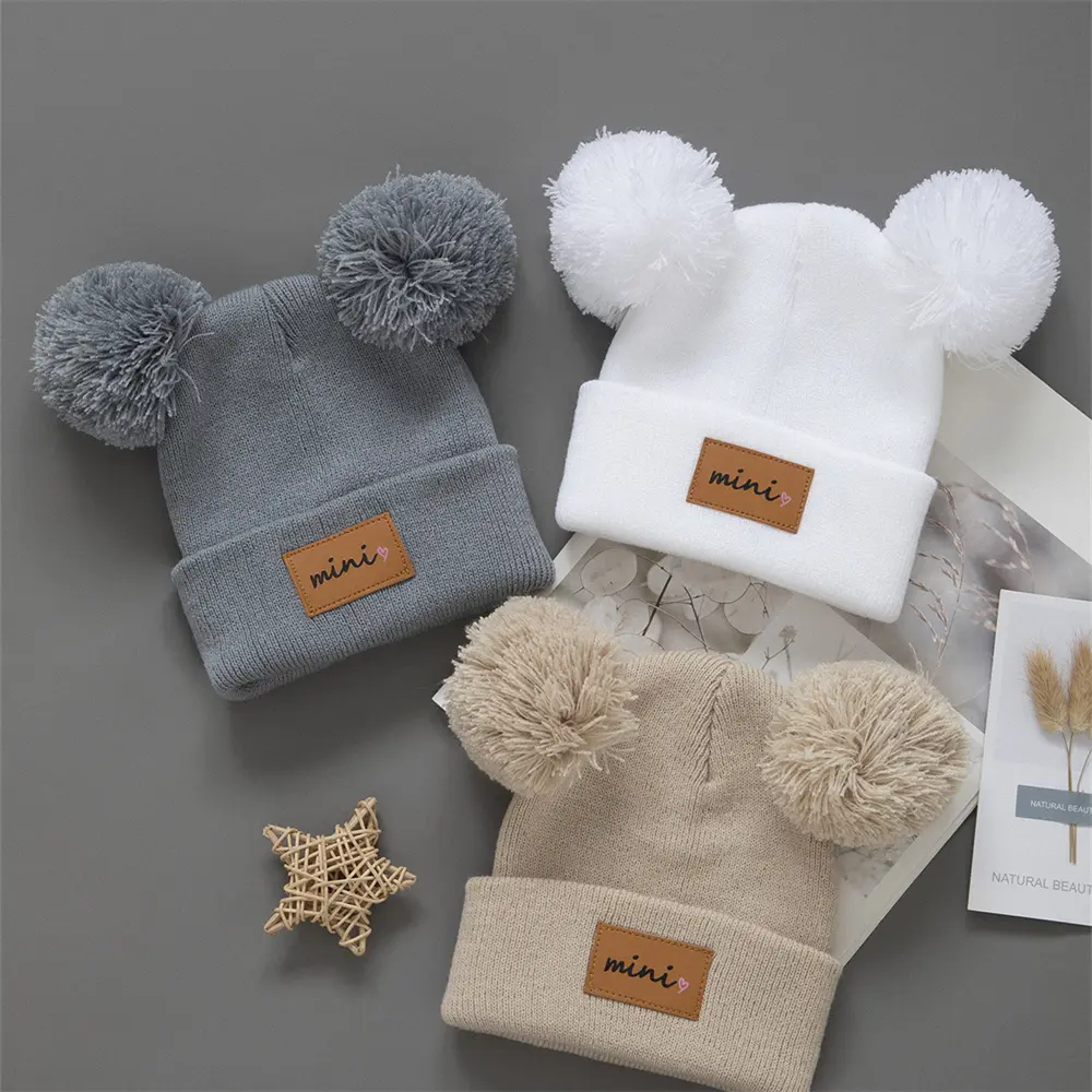 3pcs Breathable Stretchy Infant Knit Beanie with Heart Pompoms |   Hand Washable, Mixed Colors, New Year's Occasion, Daily Casual Wear