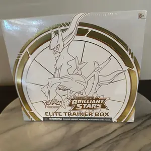 Pokémon Brilliant Stars Elite Trainer Box