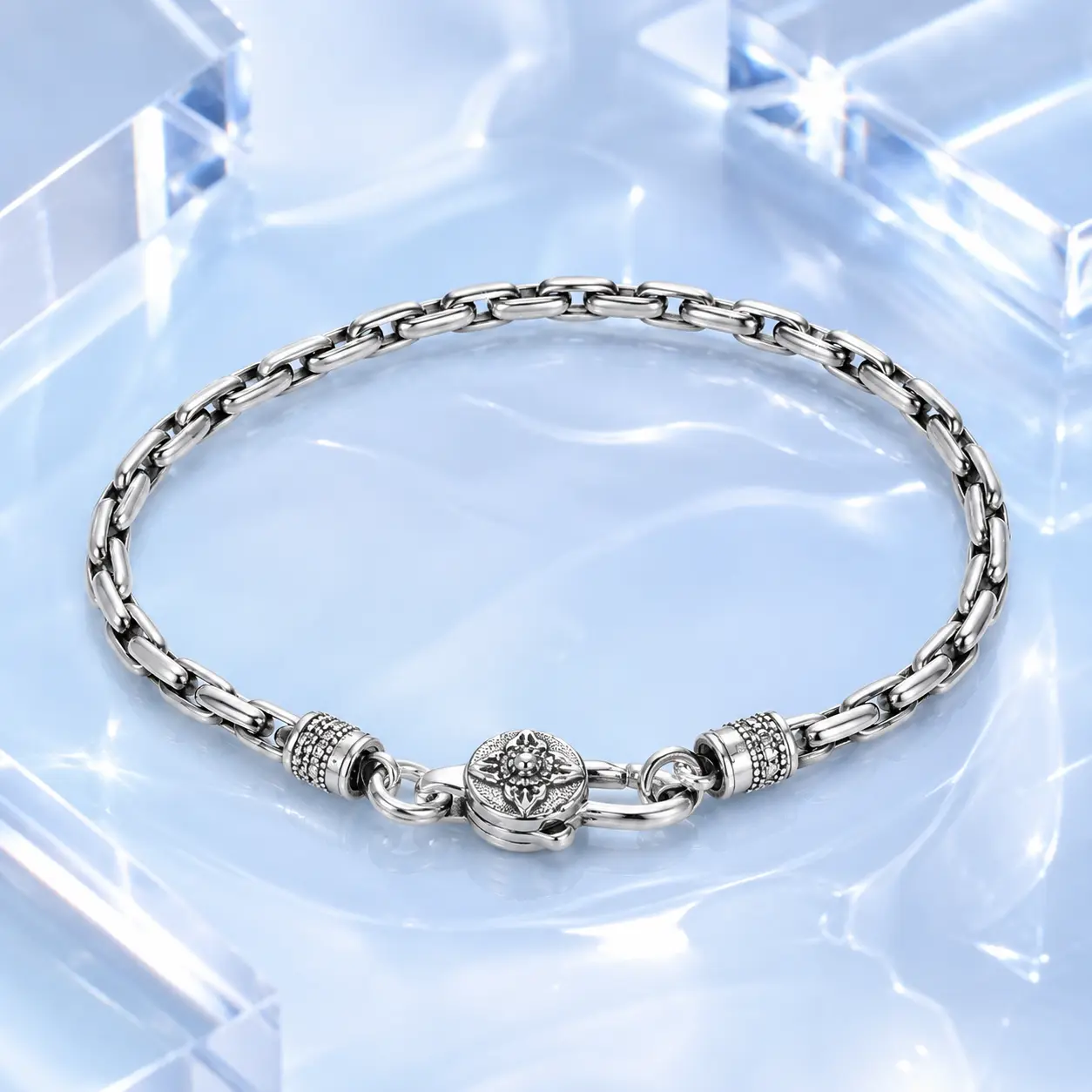 Y2K Silver Charm Bracelet, Trendy Silver-Tone Link Bracelet for Layering It-Girl Silver Bracelet, Cute Y2K Wrist Jewelry