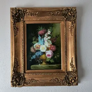 Vintage Oil on Canvas Flowers in Ornate Gold Frame Classic Artwork (205)