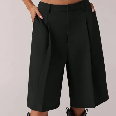 Women's Solid Color Fitted Commuter Bermuda Shorts, Stylish Chic Business-Casual Knee-Length Bottoms, Minimalist