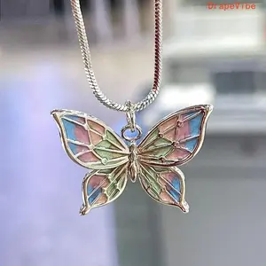 Women's Whimsical Dopamine Butterfly Necklace, Alloy Wing Oil Drip Pendant, Niche High-End Sweet Clavicle Chain for Sports & Outdoor Fan Shop Gaming Enthusiasts