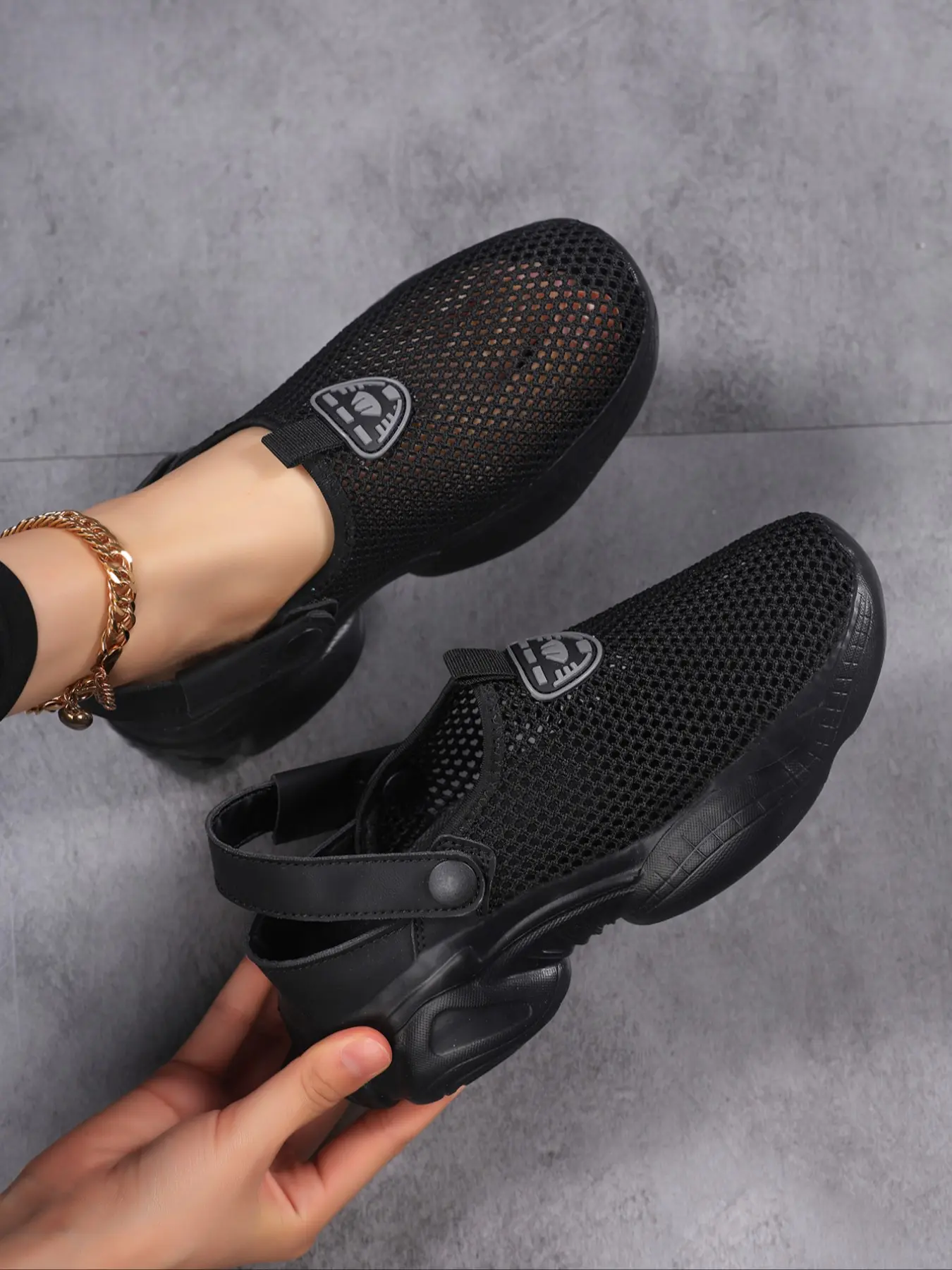 Women's Breathable Knit Slip-On Sneakers, Slip On Style, Comfortable Thick Sole Casual Shoes, Lightweight Low Top Design for All-Day Wear, Slip Ins Shoes