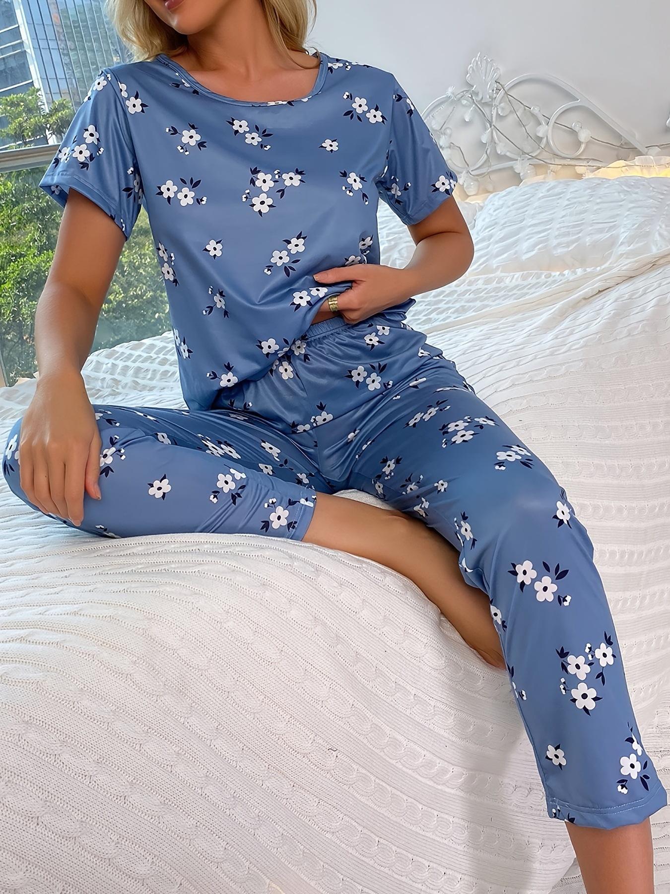 Womens Summer Sleepwear Set - Printed Round Neck Short Sleeve Top and Pants - Comfortable Home Pajama Two-Piece