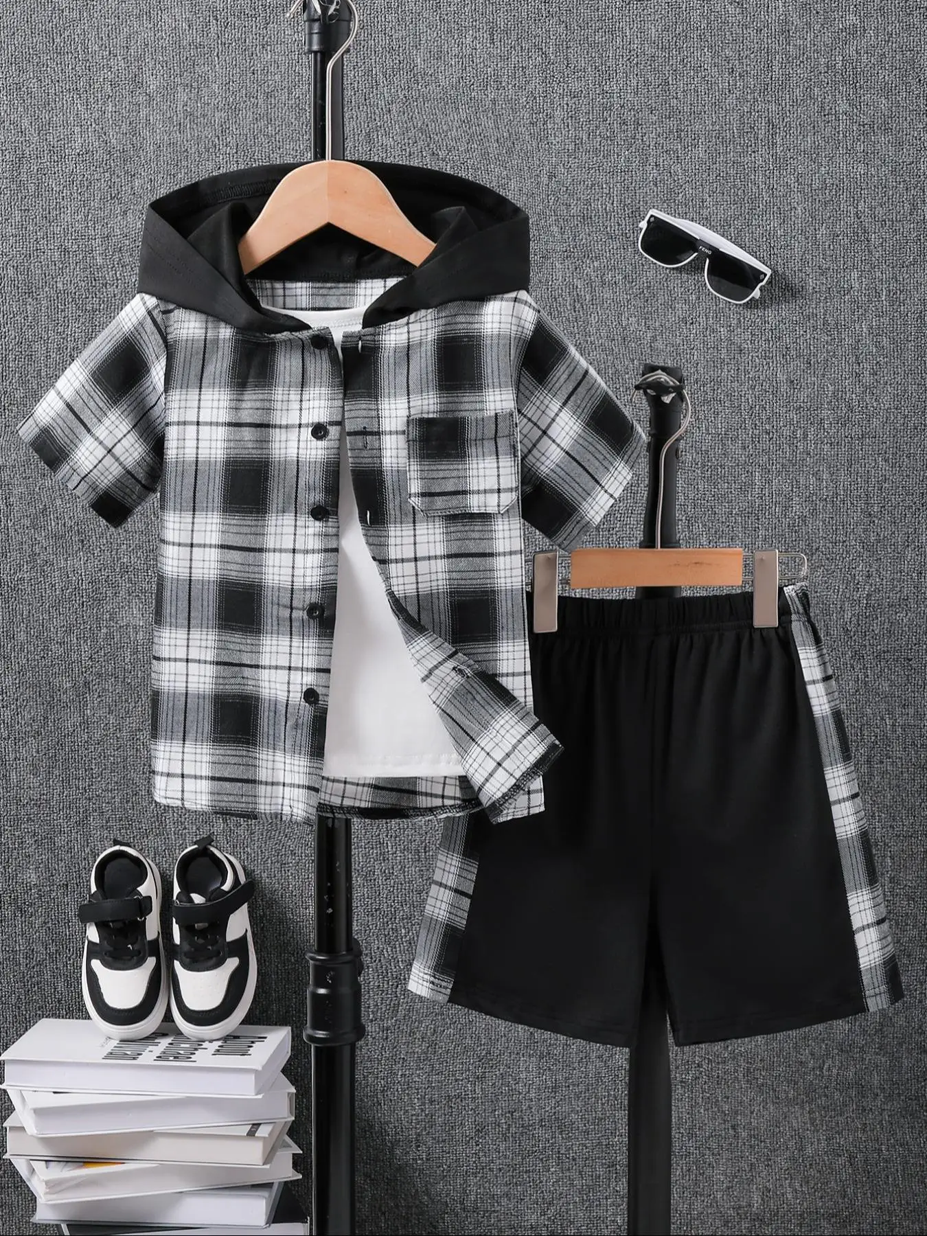 Two-Piece Set Toddler Boy's Plaid Print Sweater Co-ord Set, Casual Short Sleeve Zip Up Hooded Top & Elastic Waist Shorts, Summer Outfits Clothes for K