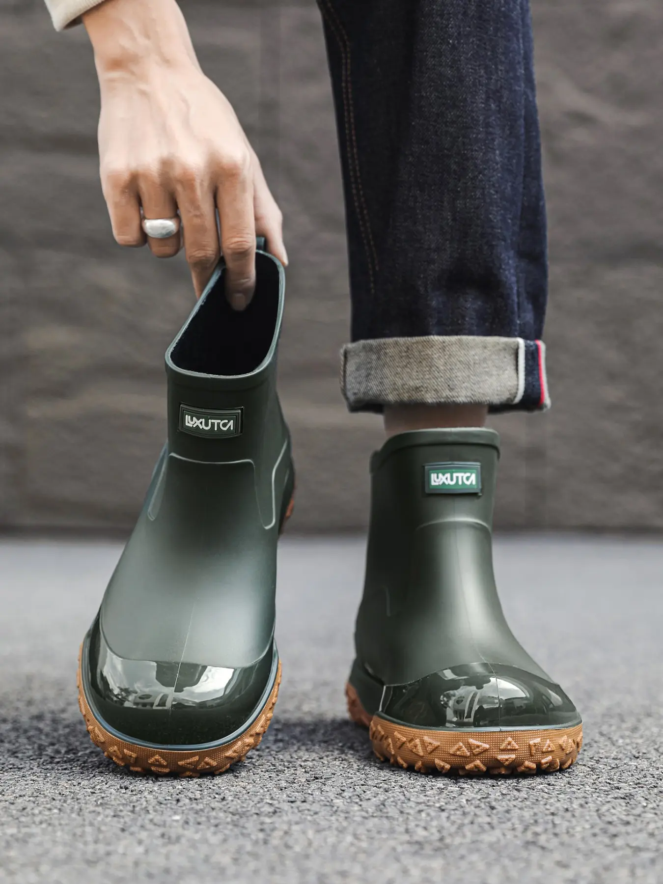 Men's All-Season Anti-Slip Waterproof Rain Boots, Fashionable PVC Ankle Casual Boots, Ideal for Kitchen, Gardening, Outdoor Use, Footwear, Slip Resistant Boots