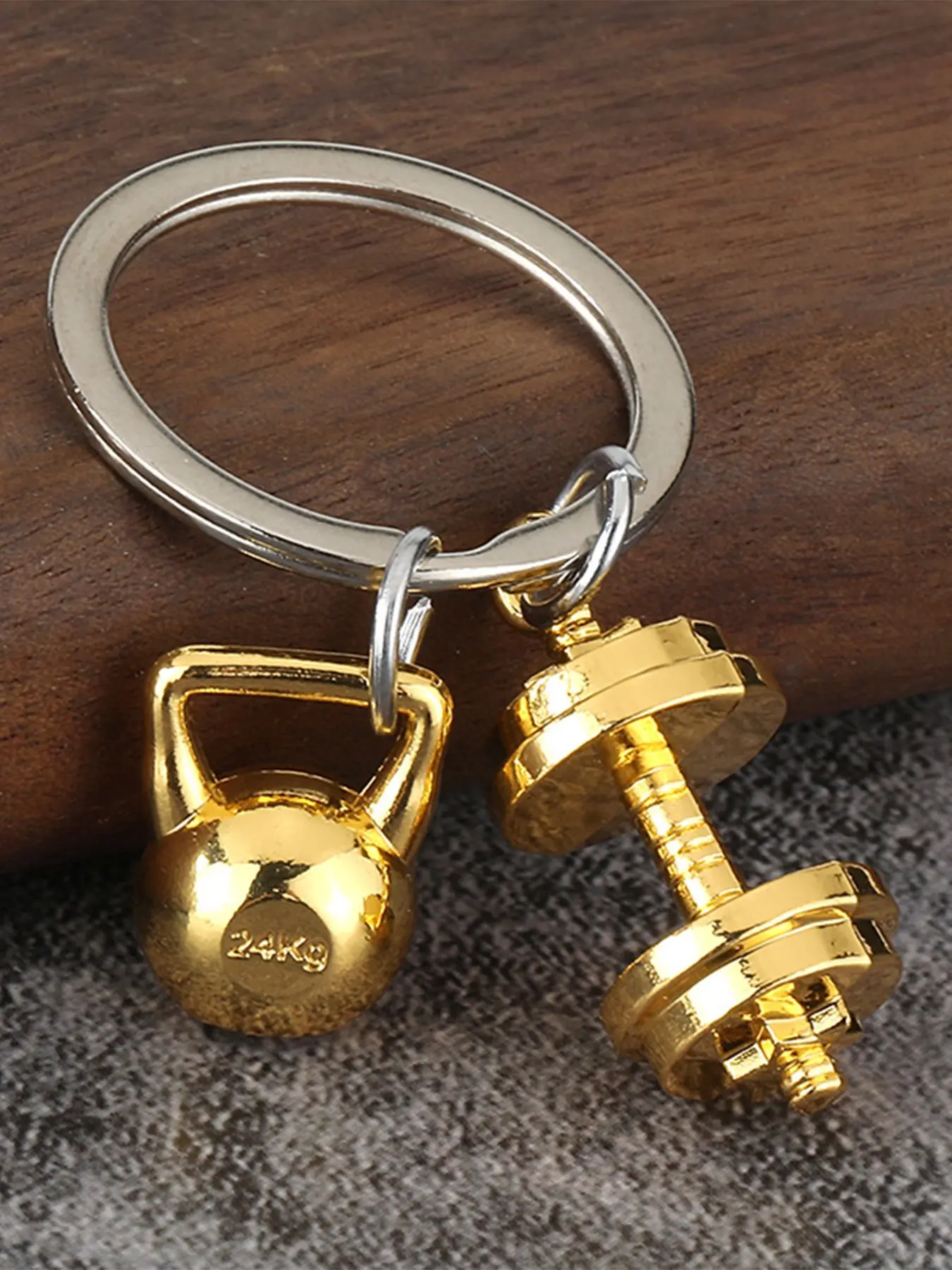 Kettlebell & Dumbbell Bag Charms, Bag Charms for Handbags, Silver & Gold Bag Chain Charms, Gym-Inspired Bag Decoration Keychain, Motivational Bag Pendant for Backpack, Ideal for Gym Enthusiasts & Fitness Lovers, Bag Accessory, Backpack Accessories