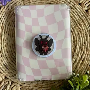 Mothman Phone Grip Ring Holder — Cryptid E-Reader Stand, Gothic Aesthetic Finger Grip for Kindle Kobo iPad Tablet