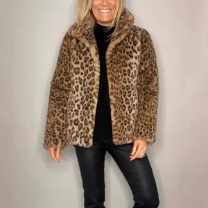 Womens Long Faux Fur Coats Lapel Faux fur Jacket Fluffy Coats Fuzzy Winter Jacket with Pockets